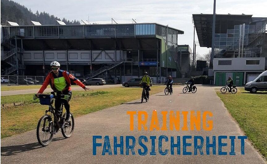 Training sicher fahren Wir üben unterschiedliche Situationen im Radverkehr