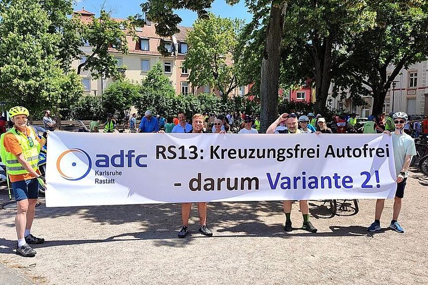 Auftakt der Rad-Demo Auftakt der Demonstration in Karlsruhe