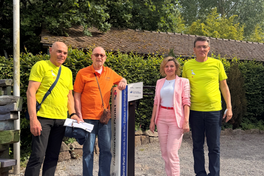 BikeServiceStation Au Mit dem Standort am Zollhaus wurde bewusst ein Ort gewählt, der von vielen Radfahrerinnen und Radfahrern frequentiert wird.