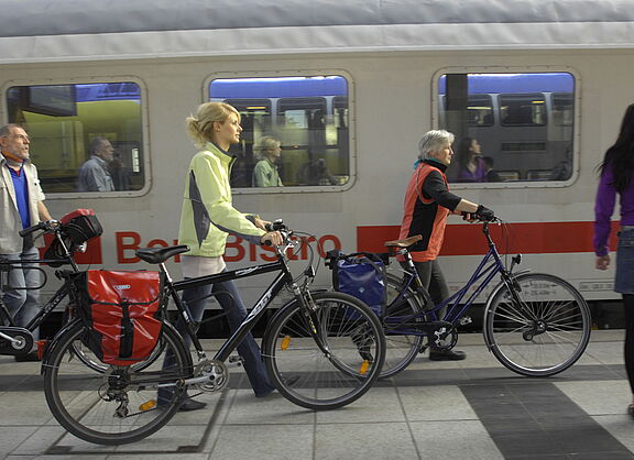 Fahrradmitnahme mit der Bahn Fahrradmitnahme in der Bahn